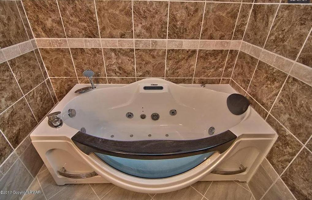 Lakehouse *Hottub*Jacuzzi*Firepit*Bbq*Pool Long Pond Екстериор снимка