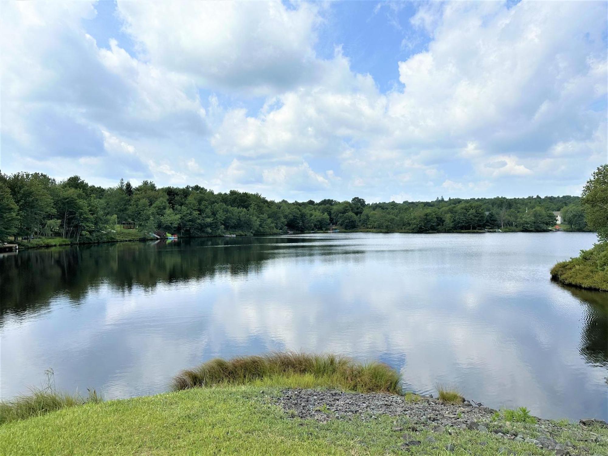 Lakehouse *Hottub*Jacuzzi*Firepit*Bbq*Pool Long Pond Екстериор снимка