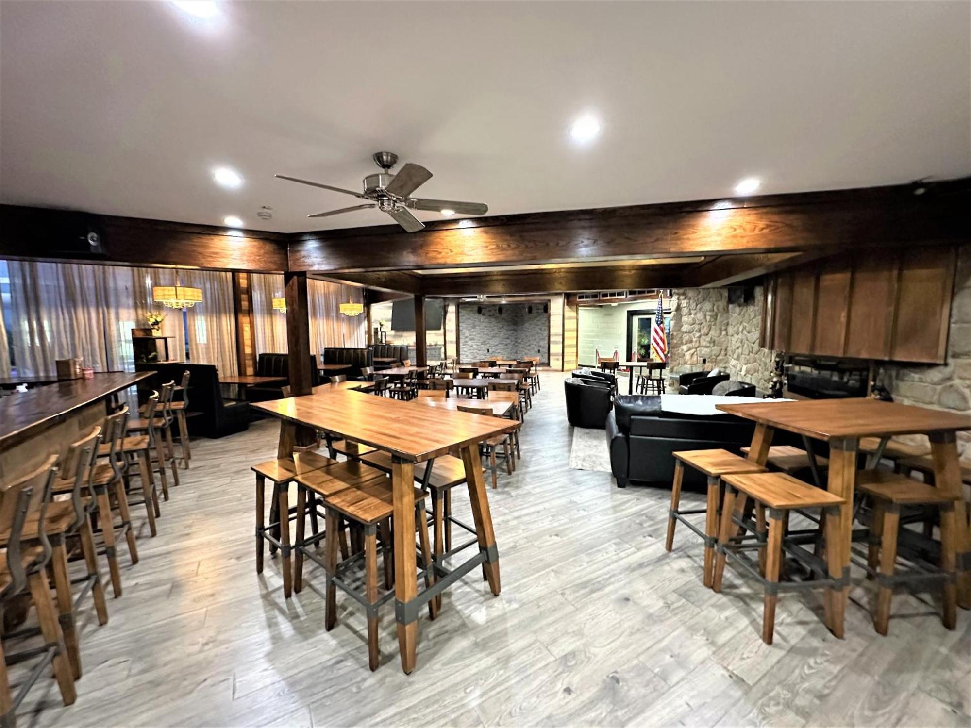 Lakehouse *Hottub*Jacuzzi*Firepit*Bbq*Pool Long Pond Екстериор снимка